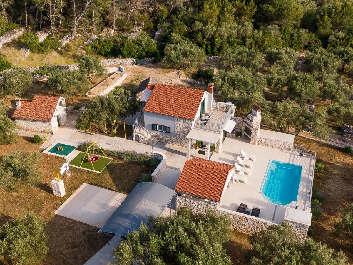 Villa Barbara - Olive Paradise, With Chlorine-Free Pool เวลาลูกา ภายนอก รูปภาพ